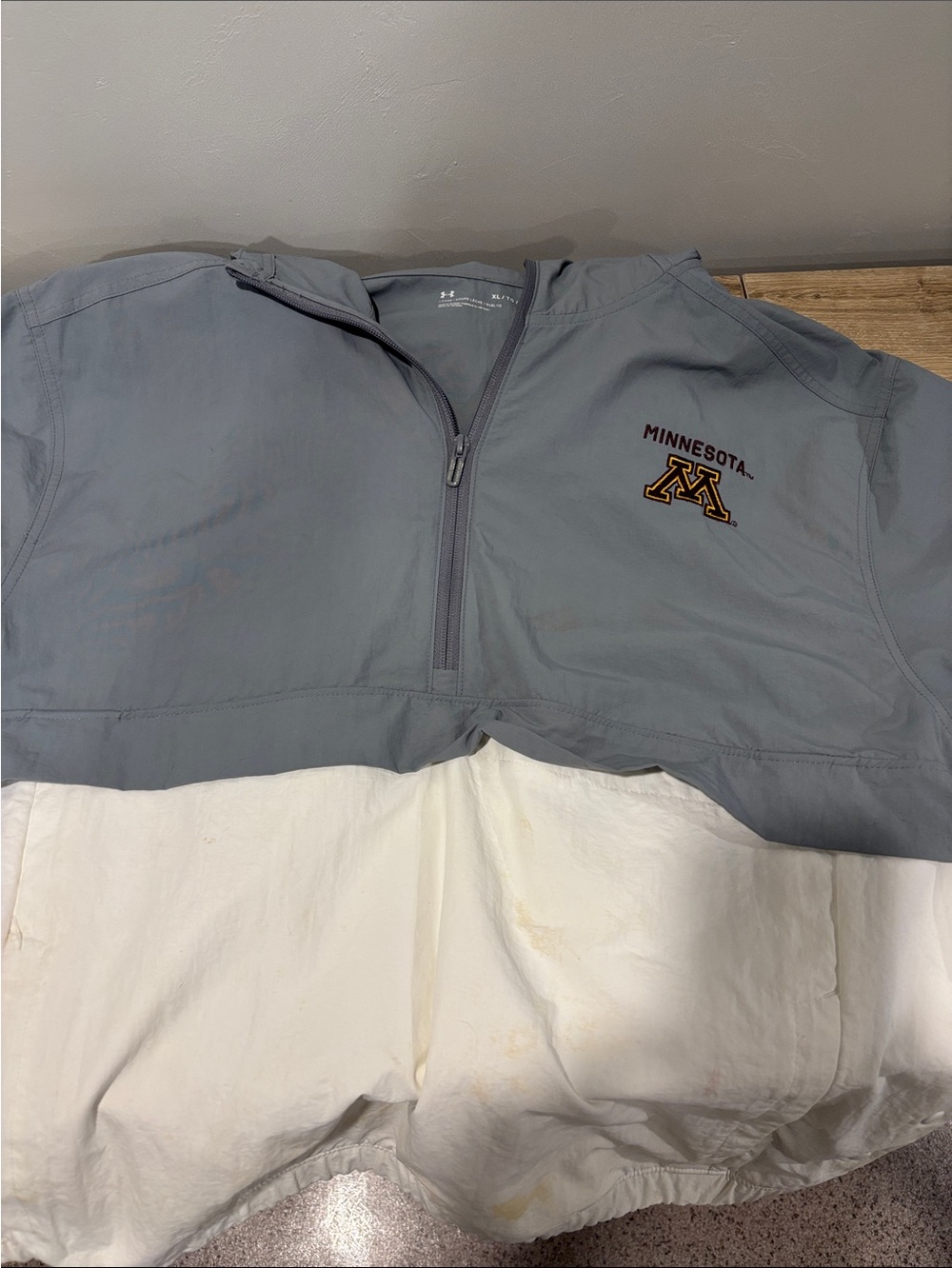Under Armour Gray & White Minnesota Half-Zip Women’s Sport jacket